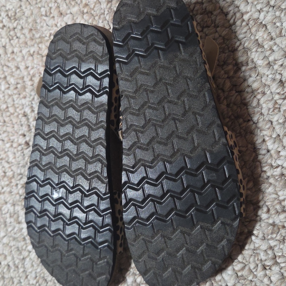 Cliffs Sandals - Picture 2 of 3